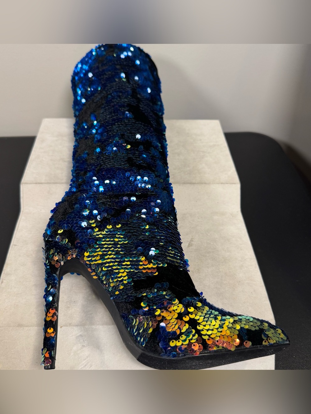 Women's Blue Sequin sparkly Pointed-Toe Stiletto Boot, size 7